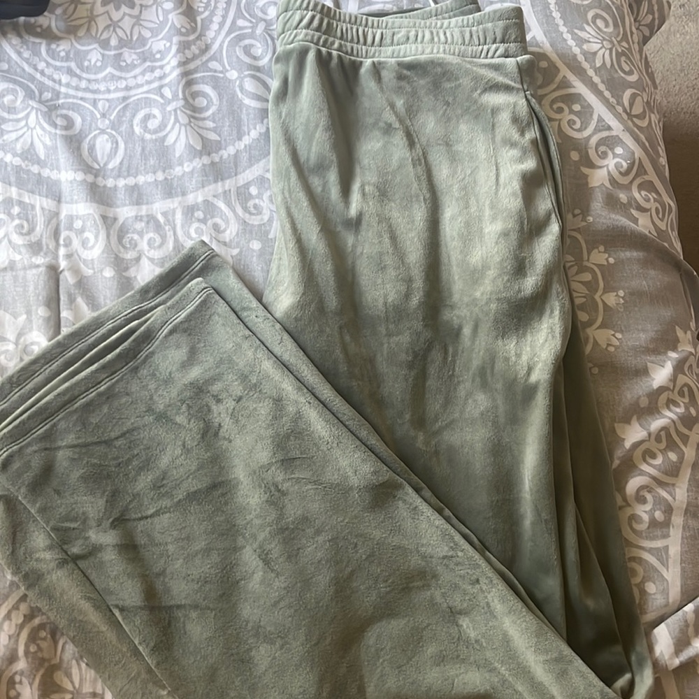 Women’s Fashion Nova Flared Sweatpants
